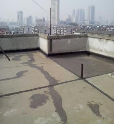 西宁漏水维修 楼顶漏水是什么原因，楼顶漏水维修方法是什么?